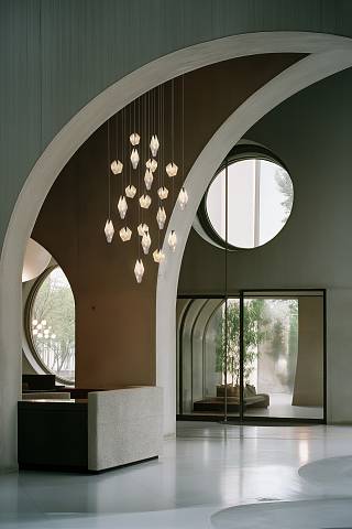 hanglamp/FragmentsBomma/bomma_fragment_brutalist_lobby_2_1747322618.jpg